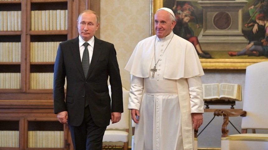 Папа Римский заявил о готовности приехать в Москву для встречи с Путиным