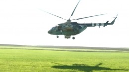 Корреспондент «Известий» показал вальс Ми-8 в Донбассе на предельно низких высотах