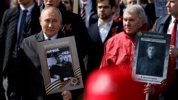Владимир Путин присоединился к шествию «Бессмертного полка»