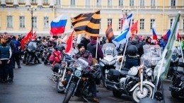В Петербурге состоялся мотопарад «Za Победу» в поддержку российской армии