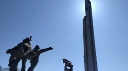 «Святые вещи»: В Латвии оценили значение памятника Освободителям, который хотят снести