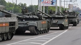 Эшелон с новой партией танков Т-90М «Прорыв» отправили в войска ВС РФ
