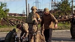 Минобороны РФ опубликовало видео сдачи в плен боевиков с «Азовстали»