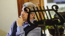 Места можно занять за прилавком: Шахназаров нашел плюсы в отъезде звезд из РФ