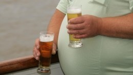 «Пивной живот» — риск для жизни: врач об опасности абдоминального ожирения
