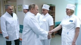 Путин приехал в госпиталь в Москве навестить раненых в ходе спецоперации на Украине