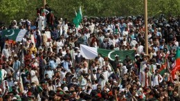 Ожесточенные беспорядки охватили столицу Пакистана