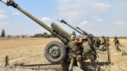 Военкор «Известий» показал кадры уничтожения спрятанной в лесу артиллерии ВСУ