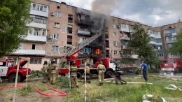 Люди прыгали из окон: очередной снаряд прилетел по жилому дому в Донецке