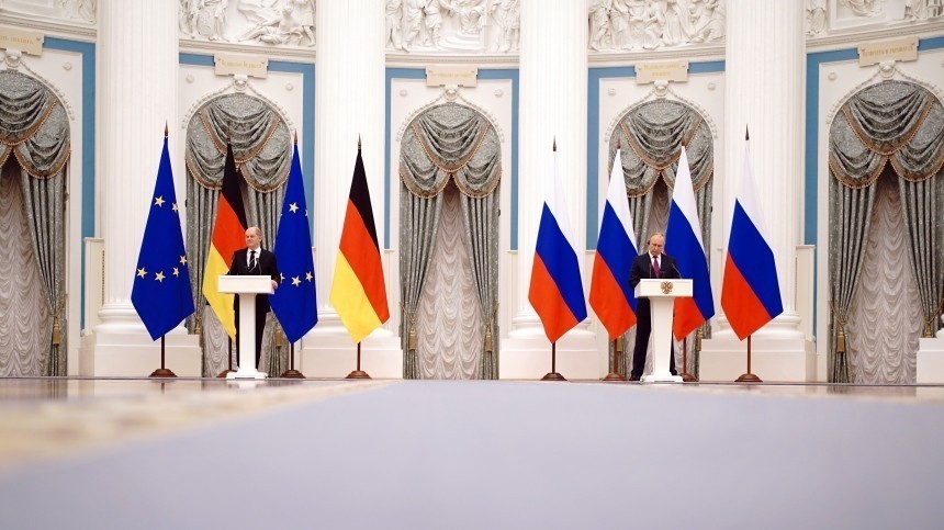 Foreign Policy сообщил о «тайных переговорах» России и Германии по Украине