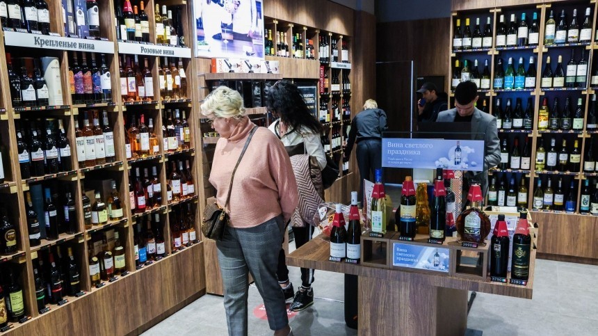 Власти Петербурга напомнили о запрете на продажу алкоголя в день «Алых парусов»