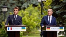 Макрон и Шольц готовы отдать Польше лидерство в ЕС, чтобы не ссориться с Россией