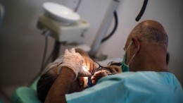 Чистка зубов перед сном повышает выживаемость пожилых людей