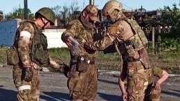 Украинские военные сдаются в плен у Лисичанска и Северодонецка