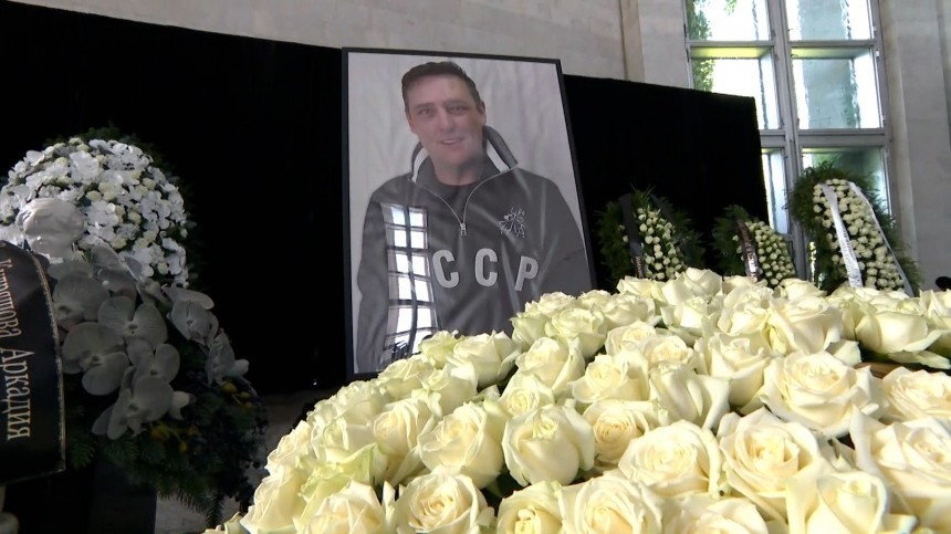 Протеже основателя «Ласкового мая» на прощании приняли за сына Юры Шатунова