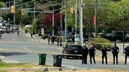 Шестеро канадских полицейских пострадали в перестрелке с грабителями банка