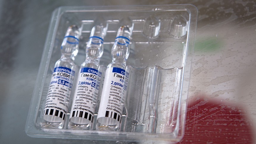 Глава РФПИ Дмитриев назвал применение российских вакцин причиной победы COVID-19