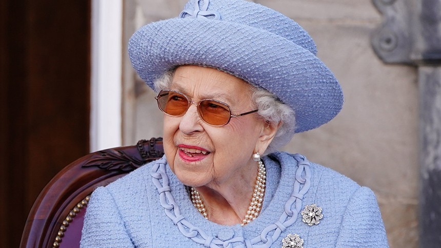 Букингемский дворец сократил обязанности Елизаветы II впервые за десять лет
