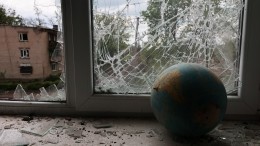 Лужа крови на качелях: трое детей погибли при ударе ВСУ по Макеевке