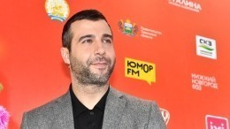 Отец Ивана Урганта заявил о намерении телеведущего продолжать работать в России