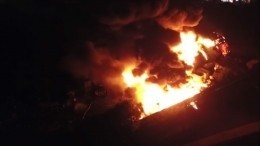 Ангар с автотехникой обрушился из-за пожара и сгорел дотла в Екатеринбурге