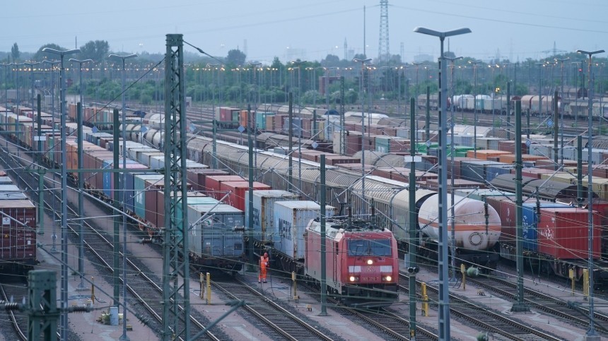 Губернатор Алиханов сообщил о снятии запрета по транзиту в Калининград на 80%