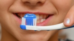 Врач рассказала, к каким болезням приводит неправильная чистка зубов