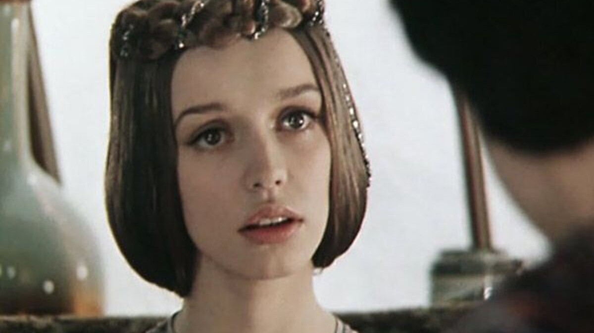 Маған трусиктеріңізді көрсетіңіз