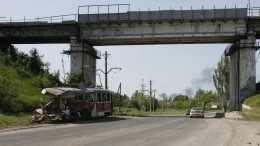 Под предлогом защиты националисты согнали на завод жителей Авдеевки