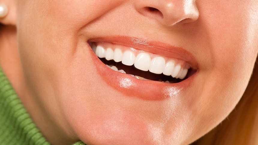 Как понизить чувствительность зубной эмали — советы эксперта