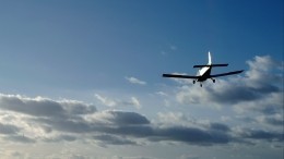 Легкомоторный самолет совершил жесткую посадку в Тверской области