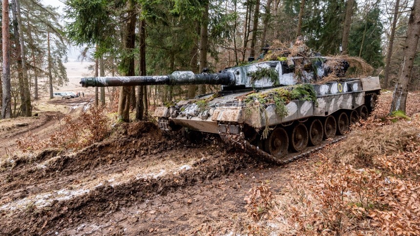Очередная «помощь»: на Украину прибыли польские танки PT-91
