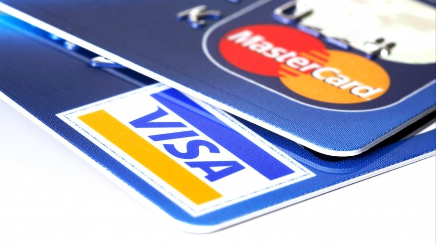 Семь кругов ада: реально ли получить карты Visa и Mastercard за границей?