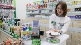 Фармацевт рассказала, почему в аптеках покупателю предлагают дорогие лекарства