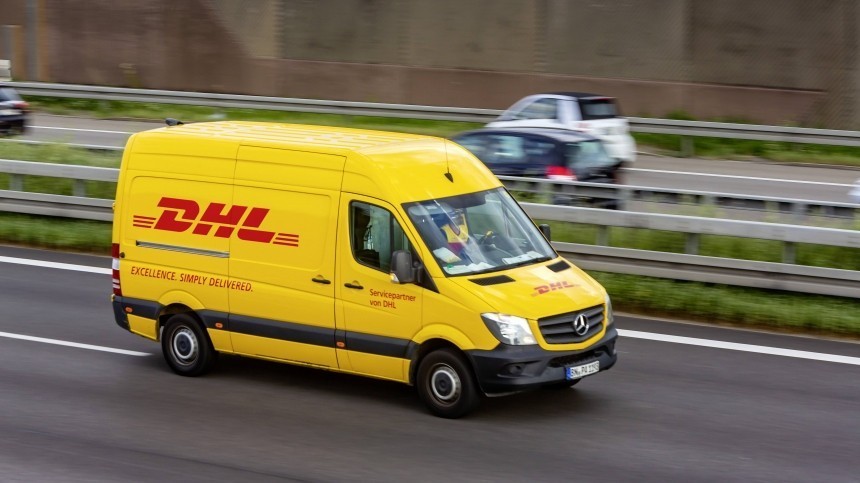 Немецкая компания DHL Express отменяет услуги доставки по России