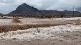 Сотни людей рискуют погибнуть в «Долине смерти» в США из-за наводнения