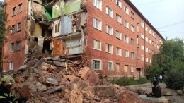 Часть пятиэтажного дома обрушилась в Омске