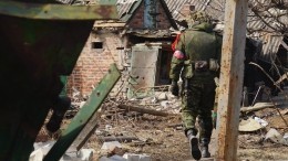 Военкор «Известий» побывал на месте гибели командира НМ ДНР «Грузина»