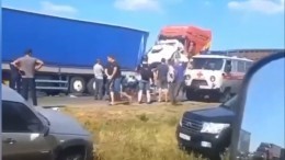 В жутком ДТП под Ульяновском погибли двое россиян и 14 граждан Киргизии