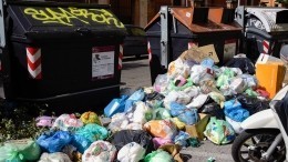 Столица Шотландии утонула в мусоре из-за забастовки