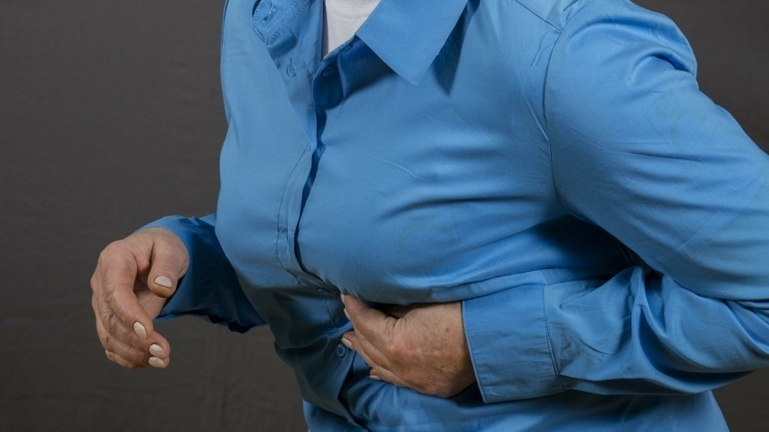 Три симптома инфаркта, которые могут появиться у женщины за месяц до приступа