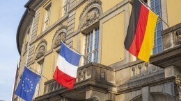 Франция и Германия выступили против запрета на выдачу виз россиянам