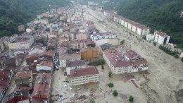 Спасайте что можно: курорты Турции «плывут» после разгула стихии