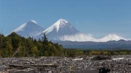 Туристы попали в ЧП при восхождении на вулкан на Камчатке