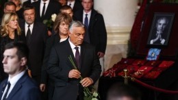 Премьер Венгрии Орбан посетил церемонию прощания с Горбачевым