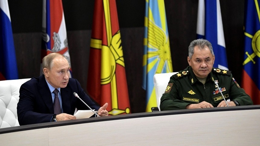 Песков: Путин проводит закрытое совещание с Шойгу и Герасимовым