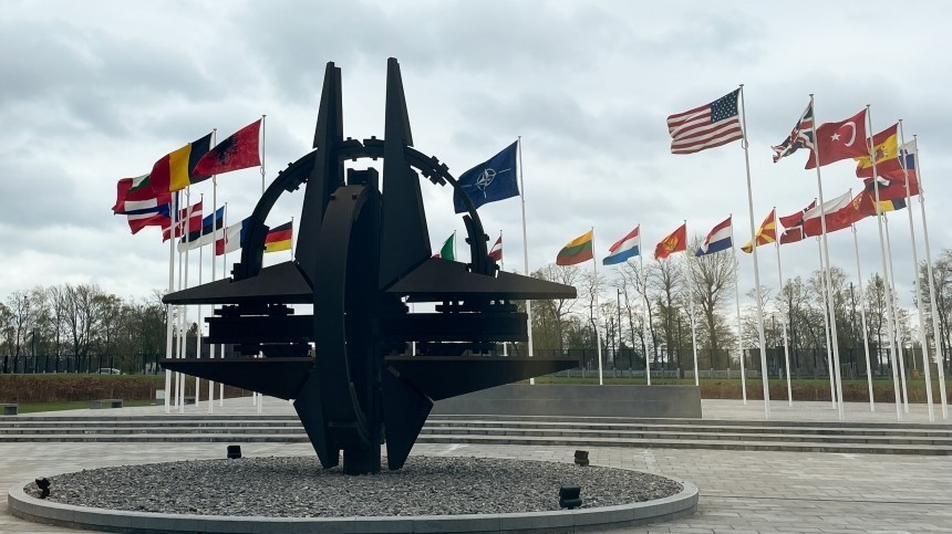 Столтенберг призвал страны НАТО готовиться к «длительной войне»