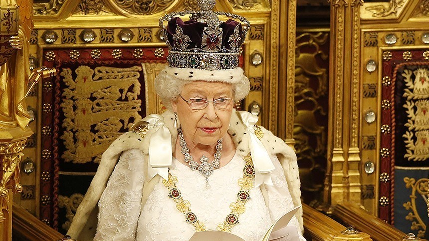 Кому достанутся драгоценности Елизаветы II — королеве Камилле или принцессе Кейт?