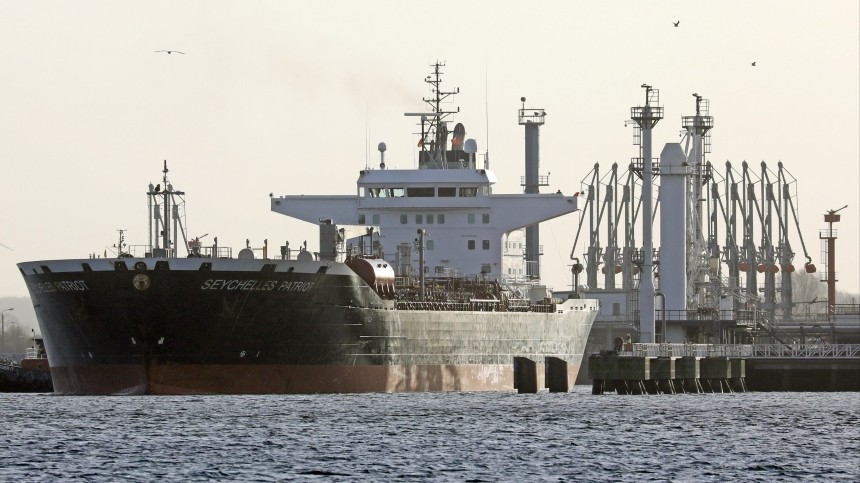 Минфин США заявил о запрете на морские перевозки российской нефти с 5 декабря