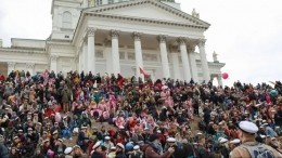 В Финляндии прошли протесты с требованием отставки премьера Санну Марин